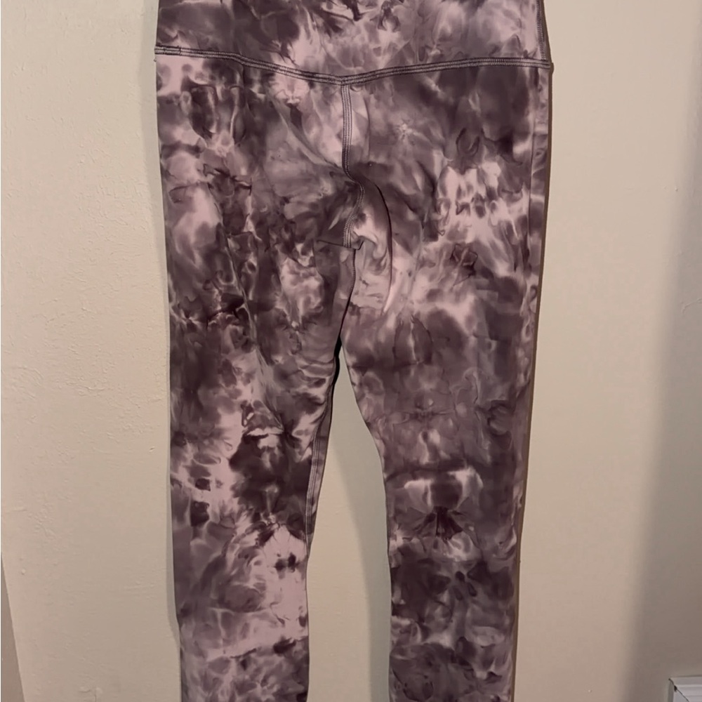 lululemon athletica Pink Tie-Dye Leggings Align 25in length - Picture 3 of 3